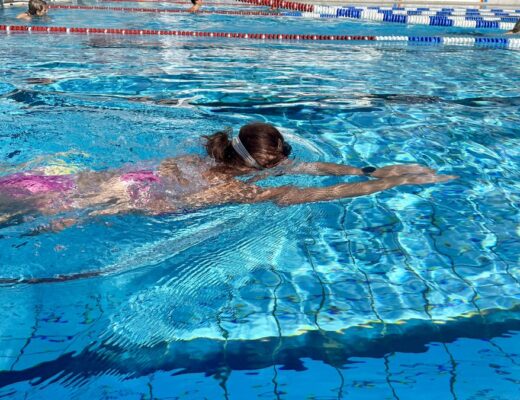 Frauengesundheit mit Olivia – Schwimmen